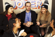 Collaborateurs filmés dans une ambiance cosy et bienveillante lors de l’atelier MadCityZen. | © MadCityZen